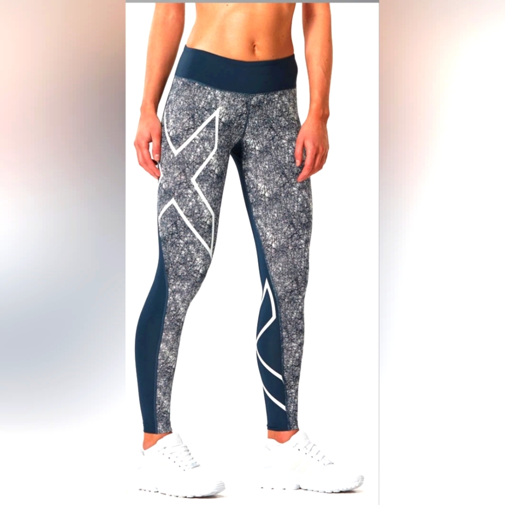 2XU Womens Compression Tight Medium Mid-Rise Performance Leggings